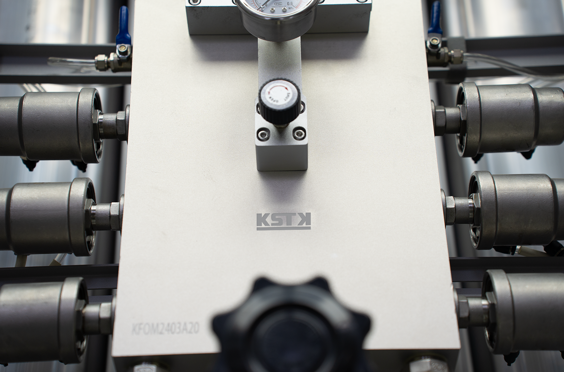 premium efficient valve manifold for nitrogen generator